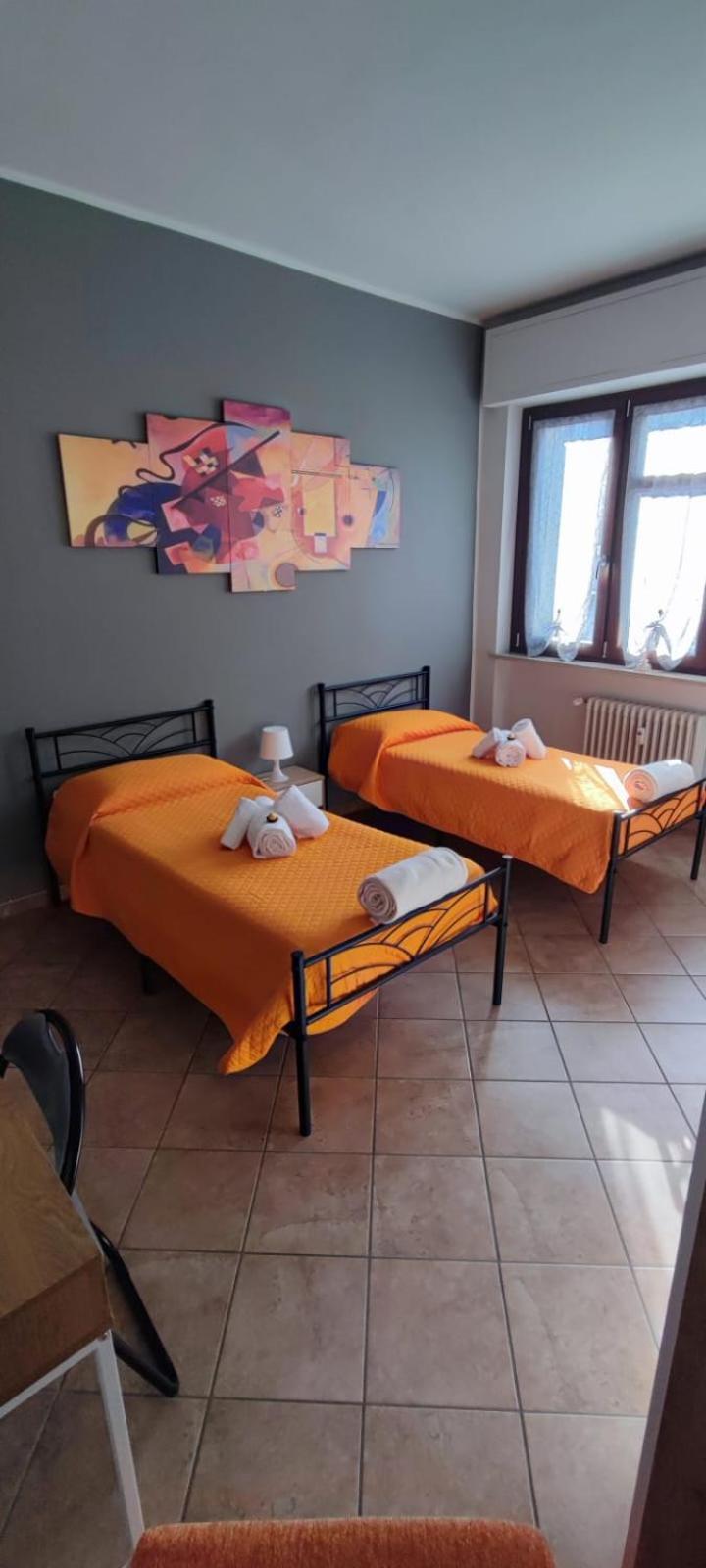 L'Orchidhea Apartment Savigliano Bagian luar foto