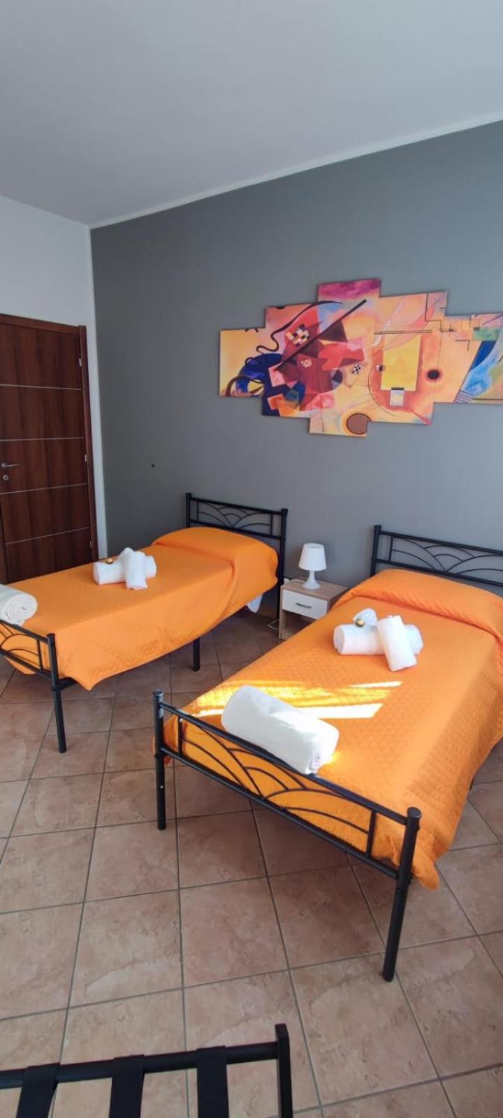L'Orchidhea Apartment Savigliano Bagian luar foto