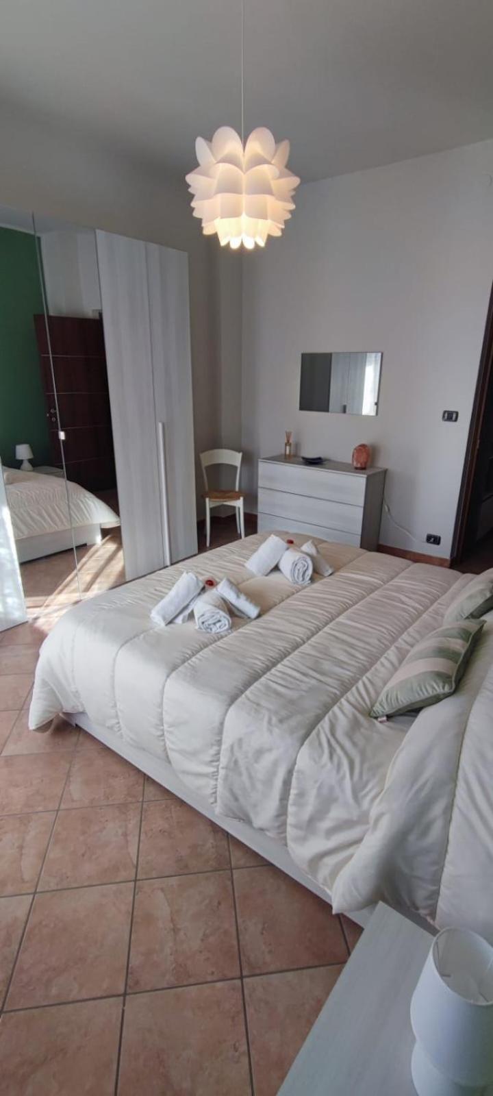L'Orchidhea Apartment Savigliano Bagian luar foto