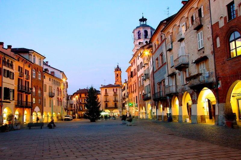 L'Orchidhea Apartment Savigliano Bagian luar foto