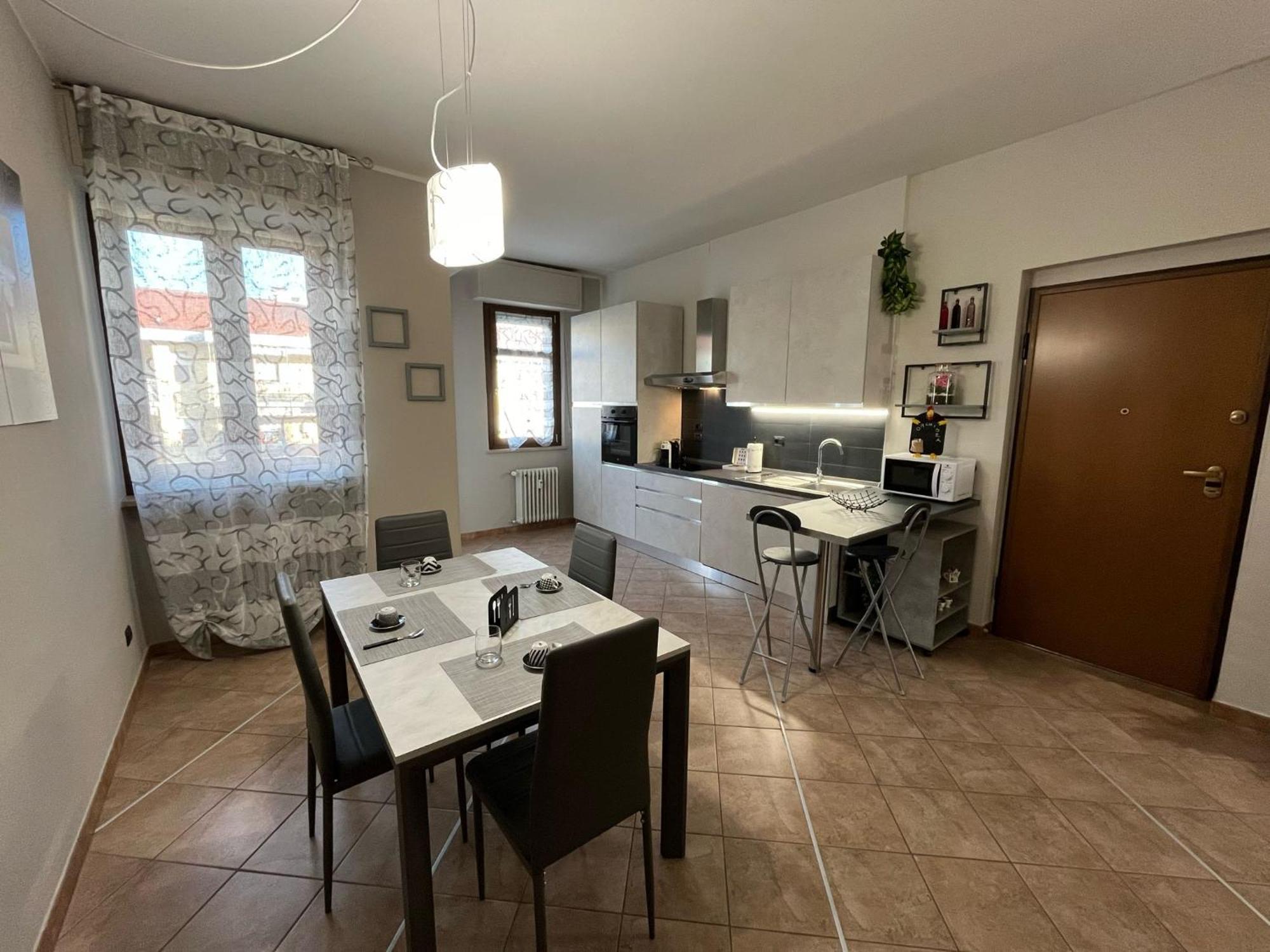 L'Orchidhea Apartment Savigliano Bagian luar foto