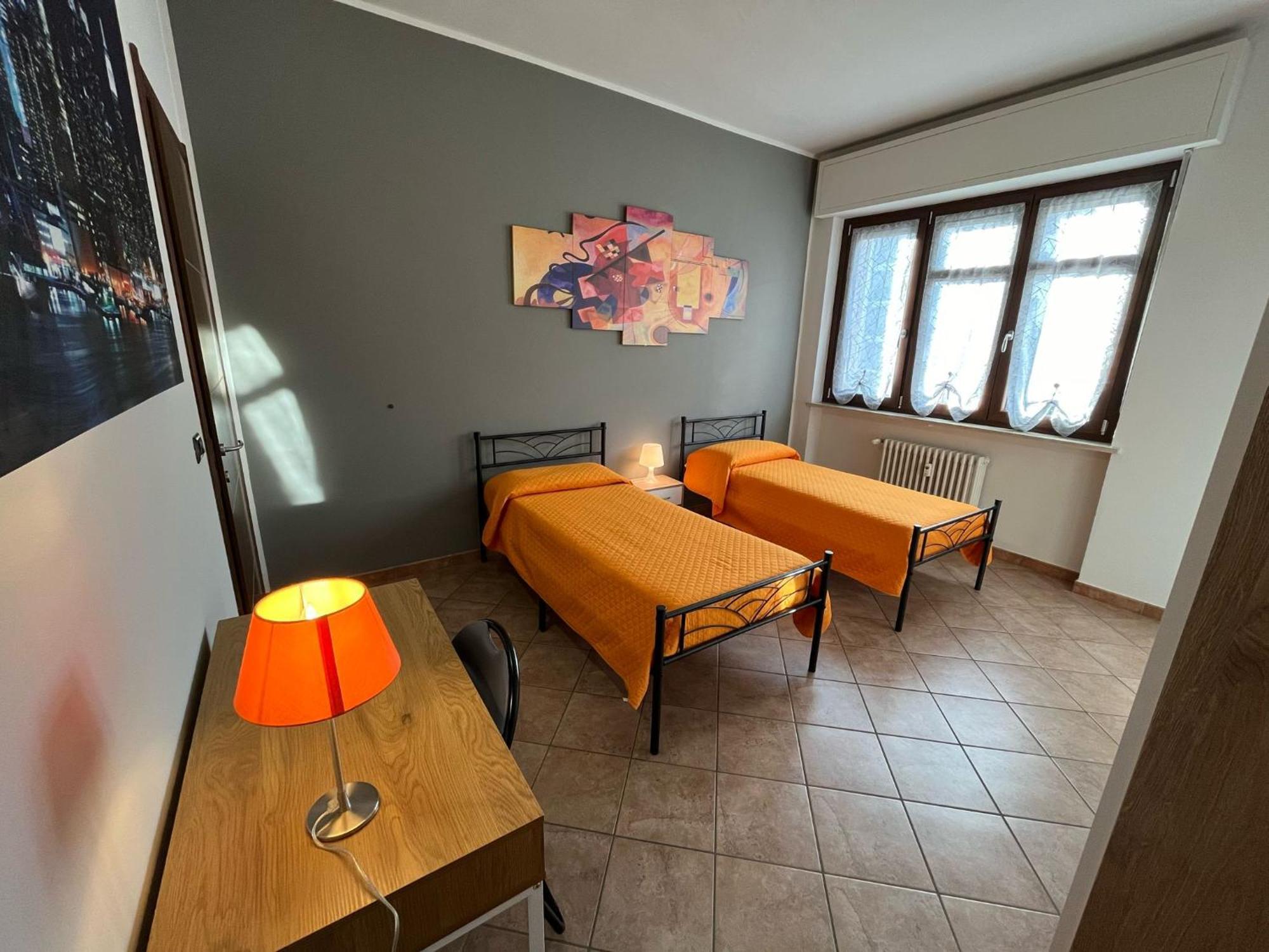 L'Orchidhea Apartment Savigliano Bagian luar foto